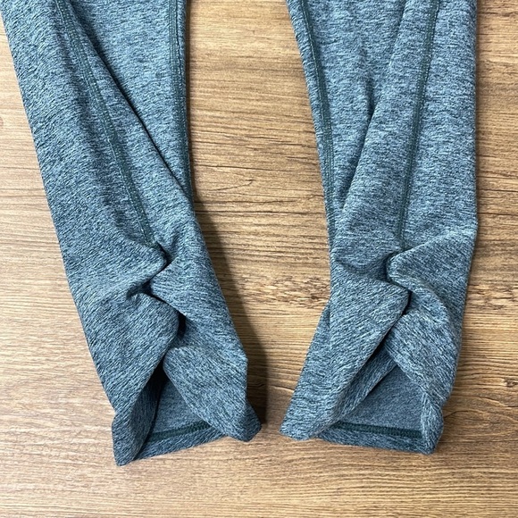 The North Face Women’s Heathered Turquoise Ruched Crop Leggings, size small - Picture 8 of 10